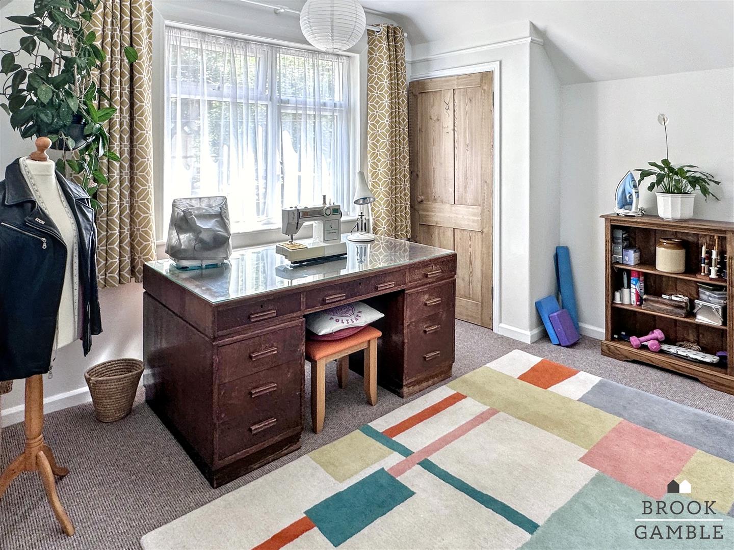 4 Bedroom House - Semi-Detached. Central Avenue in Eastbourne, East Sussex 20